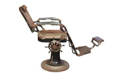 Biscottini Vecchia sedia poltrona da barbieri restaurata