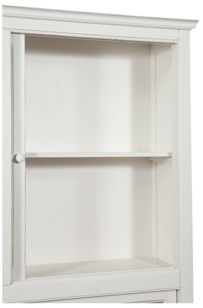 Biscottini Libreria vetrina con ante scorrevoli in legno massello di tiglio, finitura bianca anticata L154xPR37xH212 cm. Made in Italy