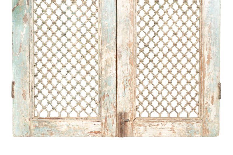 Biscottini Finestra finestrina grata porta in legno massello e in ferro antica e vecchia con telaio da interno o da esterno