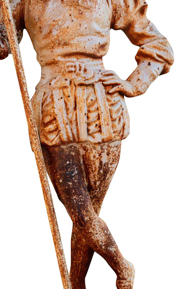 Biscottini Coppia di statue in fusione di ghisa L57xPR35xH167 cm cad. finitura bianca anticata