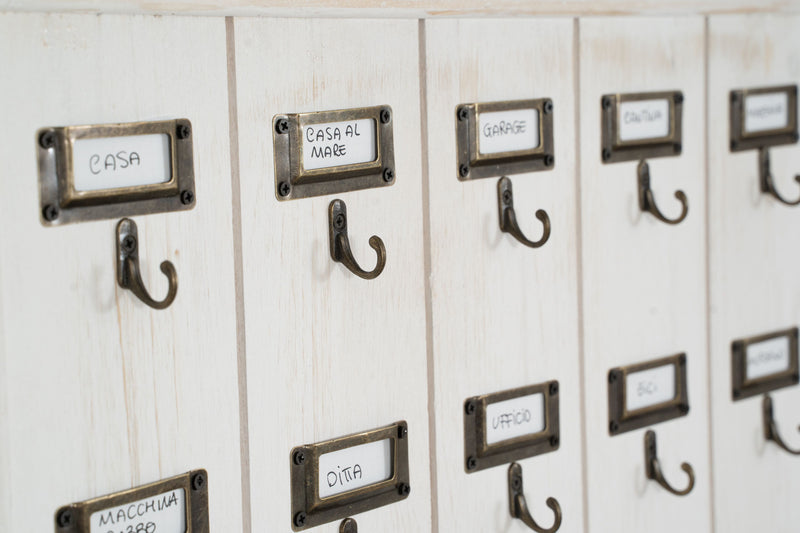 Biscottini Bacheca appendichiavi in legno finitura bianco anticato L49,5xPR4xH60 cm