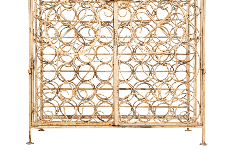 Biscottini Mobile cantina in ferro battuto pieno finitura bianca anticata Portabottiglie