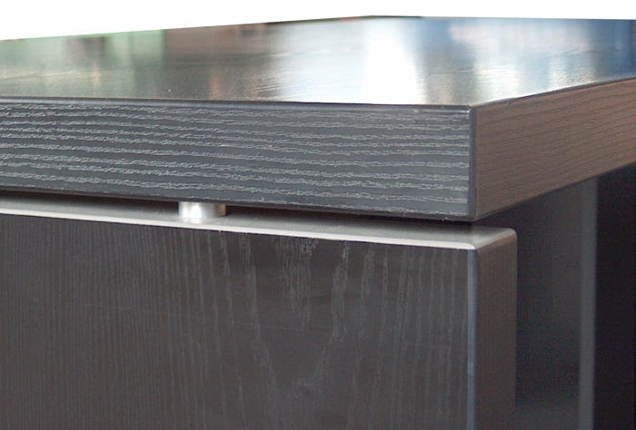 Coppia di mobili bassi da ufficio a giorno con piani regolabili interni cm. 162,8x43x81,4h