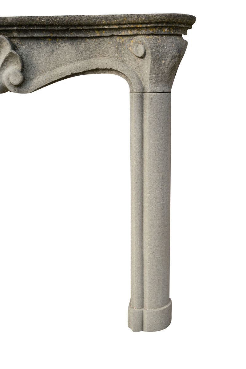 Biscottini Vecchia cornice camino in pietra