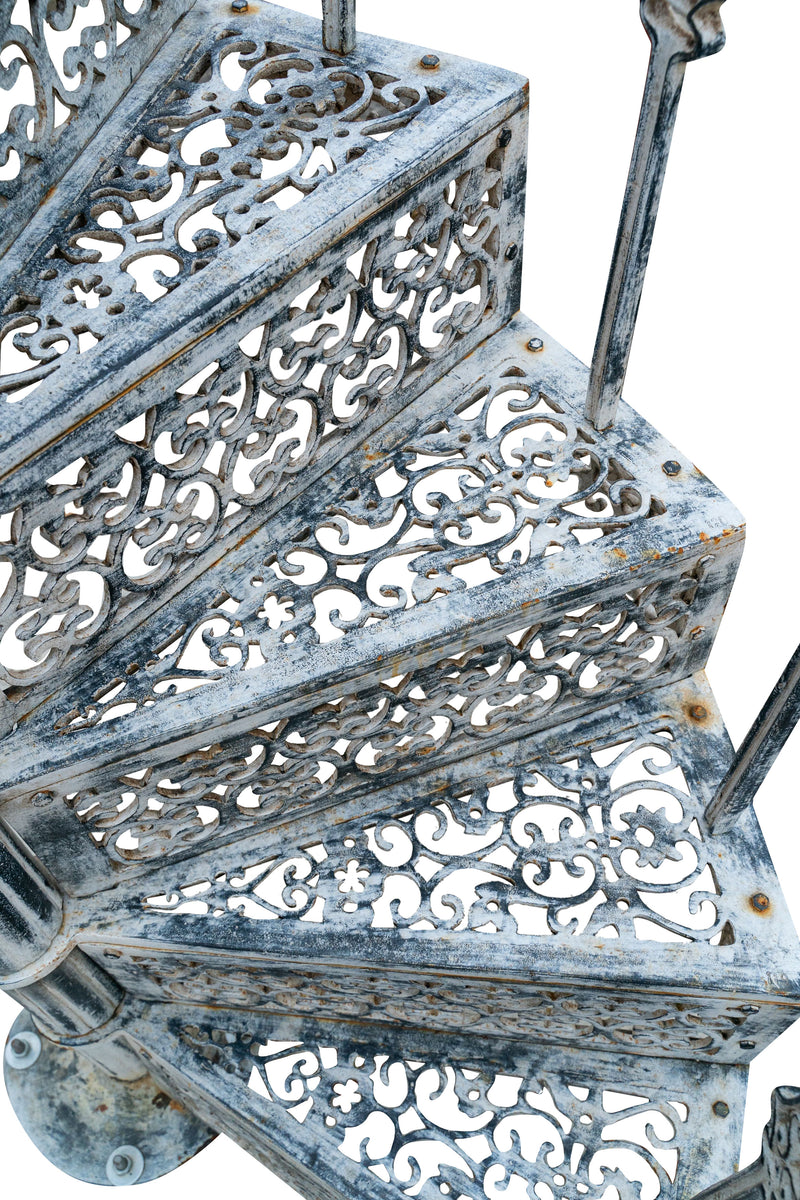 Biscottini Scala a chiocciola in fusione ghisa finitura anticata Molto stabile, robusta