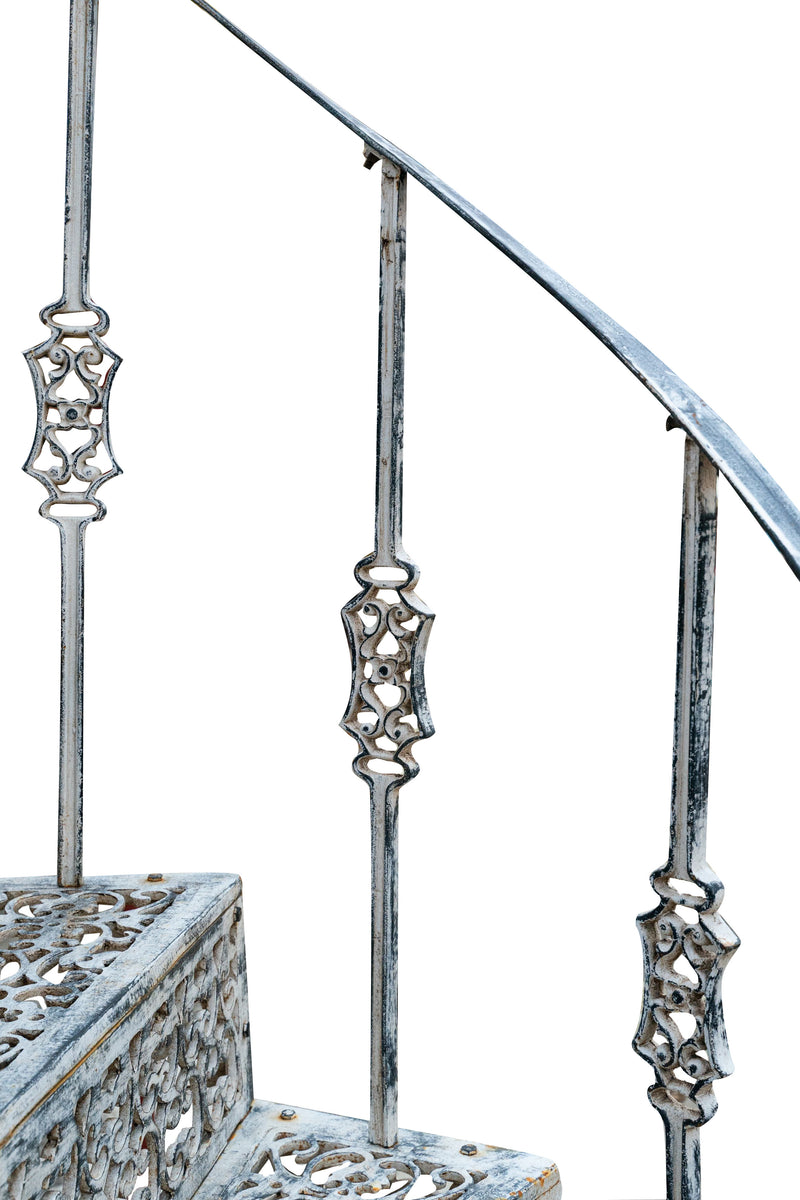 Biscottini Scala a chiocciola in fusione ghisa finitura anticata Molto stabile, robusta