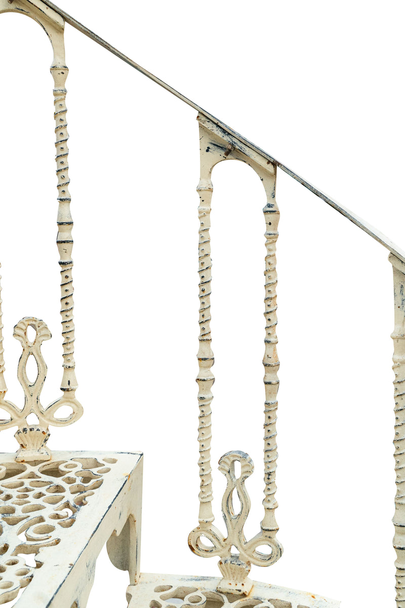 Biscottini Scala a chiocciola in fusione ghisa finitura anticata Molto stabile, robusta