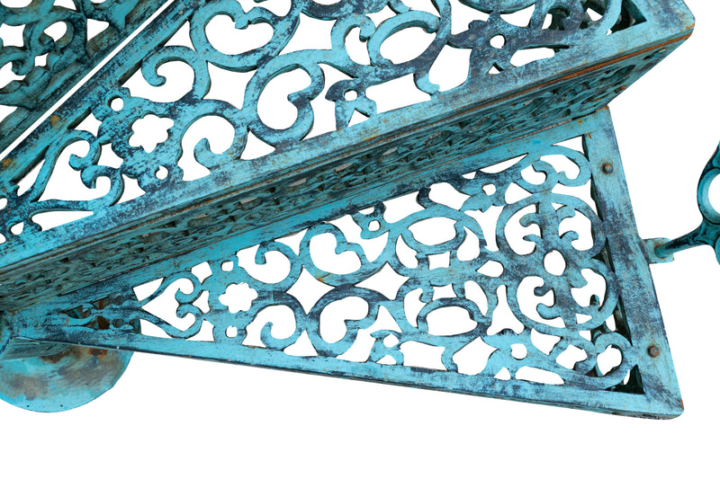 Biscottini Scala a chiocciola in fusione ghisa finitura anticata Molto stabile, robusta