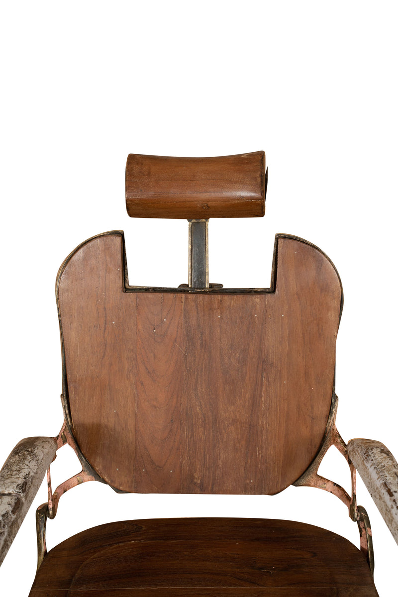 Biscottini Vecchia sedia poltrona da barbieri restaurata Antica seduta dimensioni Offerta