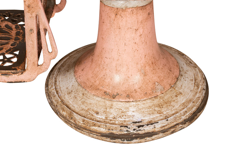 Biscottini Vecchia sedia poltrona da barbieri restaurata Antica seduta dimensioni Offerta