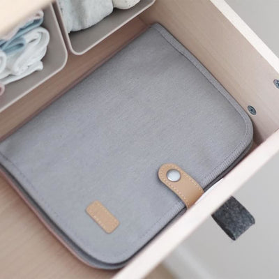 BEABA, Copertina per libretto sanitario in tela grigio perla