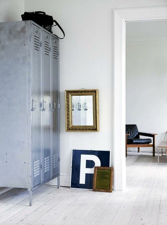 Armadio spogliatoio di metallo monoblocco con tramezza sporco/pulito a 3 posti cm. 117x47x180h