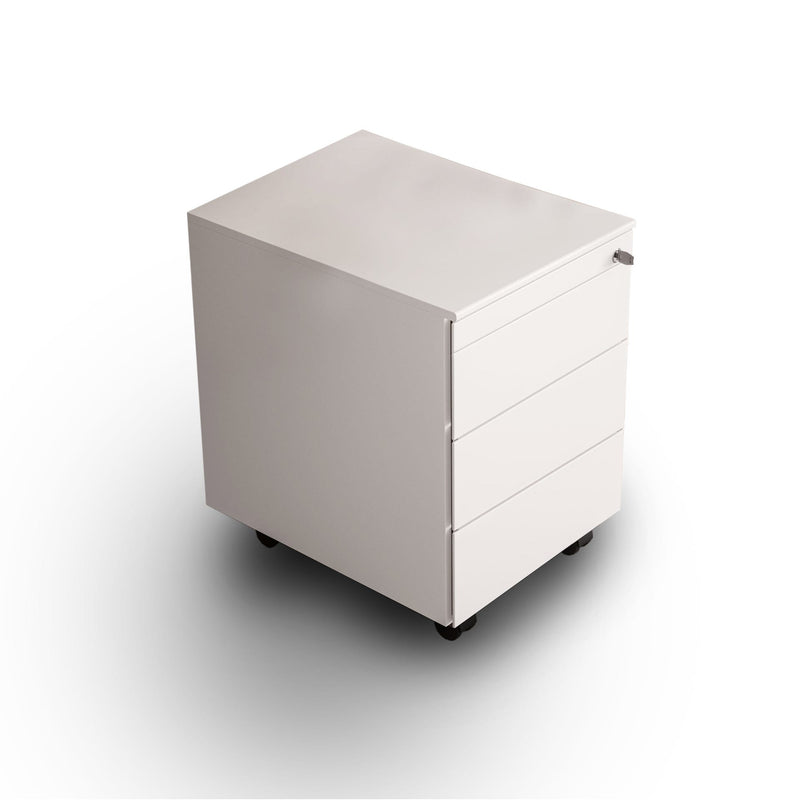 Arredo moderno operativo con scrivania, sedia, mobile basso per archivio documenti e cassettiera metallica