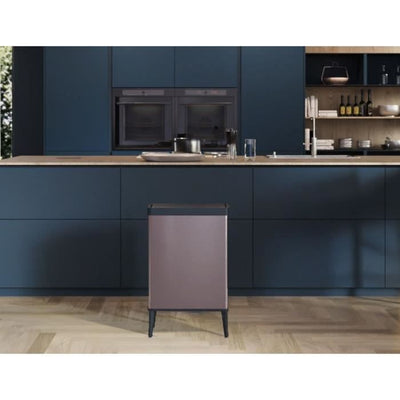 Cestino da terra - VERTO - CURVER - Apertura touch - 54 L - Rosa perla