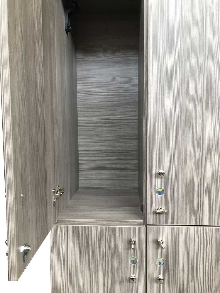 Armadietto spogliatoio in legno a 4 ante battenti cm. 70x47x193/200h