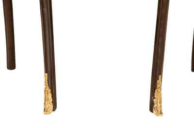 Biscottini Consolle a mezzaluna in legno impiallacciato noce arricchito con particolari intarsi fatti a mano e decori in bronzo