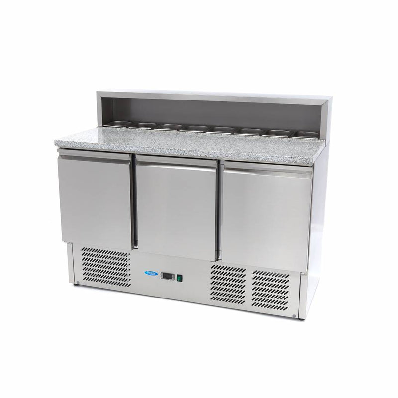 Banco Pizza Refrigerato - 137cm - 3 Porte - adatto a 8 x 1/6 GN - incl. Coperchio in Acciaio Inox