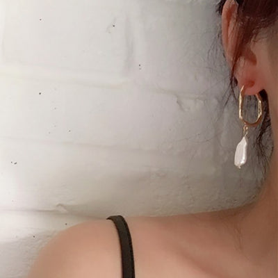 Simple Pearl Earrings