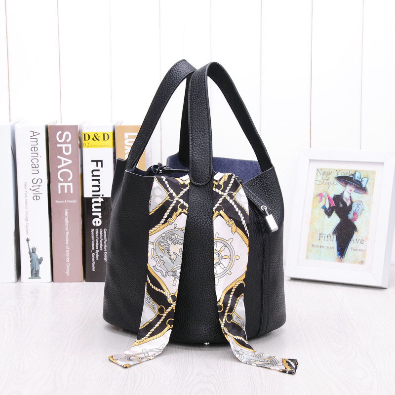 Large-Capacity Leather Handbag with Lychee Pattern