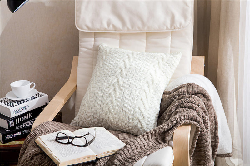 Coarse Wool Knitted Cushion