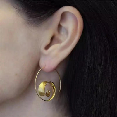 Personality round Spiral Leaf Earrings Fashion Temperament Female Earrings