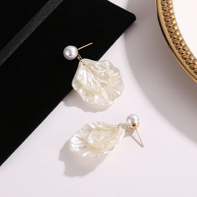 New Style Pearl Shell Earrings for Ladies