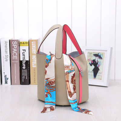 Large-Capacity Leather Handbag with Lychee Pattern