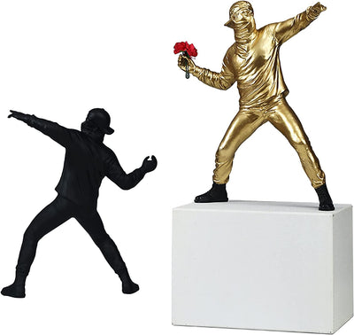 Soprammobili Moderni Design - Statuette Banksy - Ragazzo Lancio Di Fiori - Arredo Casa Oggetti - Scultura in Resina Creativa Retro Figura Ornamento per Soggiorno Ufficio, Bianco