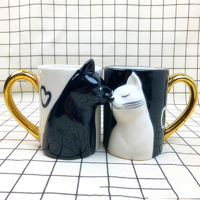 Three-Dimensional Cat Couple Ceramic Mug Black and White Cat Kissing