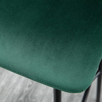 Set 4 Sgabelli Alti Con Poggiapiedi per Cucina E Bar, in Poliestere Vellutato, Acciaio E Gommapiuma, 40X45.5X94 Cm, Verde E Nero