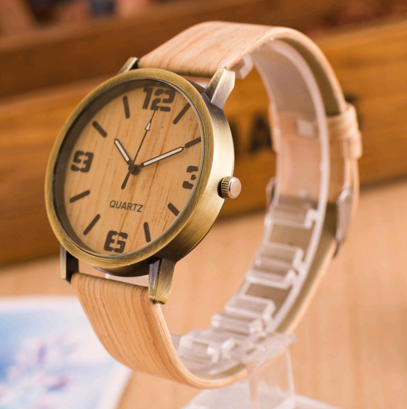 Fashion Wood Grain Watch Four Figures Men and Women Popular Wood Watch