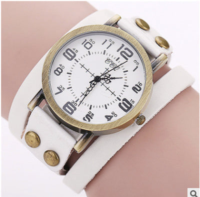 CCQ Vintage Leather Bracelet Watch Antique Women Wrist Watch Casual Ladies Quartz Watch Relogio Feminino 1347