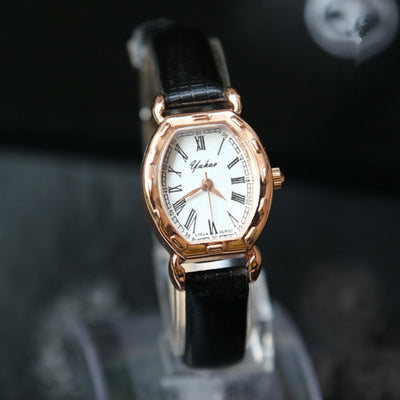 2016 New Ladies Watch Small Quartz Bracelet Watch Watch Belt Exquisite Non Mechanical Watches