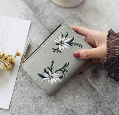 Embroidered Thin Zipper Female Wallet