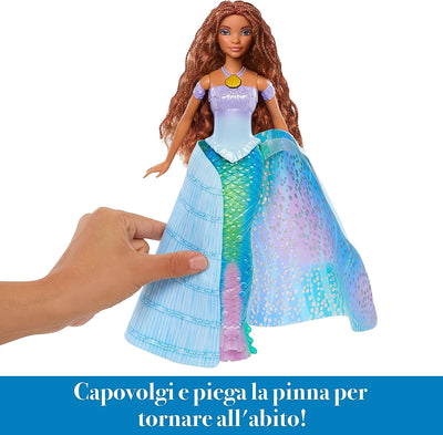 La Sirenetta - Ariel Bambola Trasformabile, Cambia Da Umana a Sirena, Premi La Collana E L'Abito Blu Diventa Una Coda Da Sirena Multicolore, Giocattolo per Bambini, 3+ Anni, HLX13