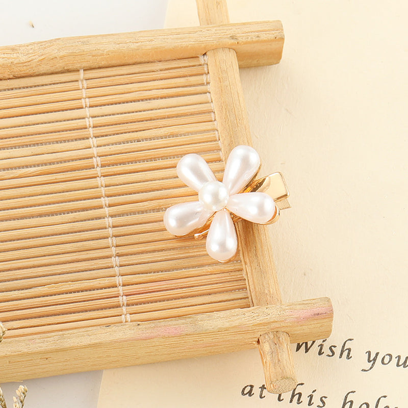 Slip-On Pearl Bow Hair Clip