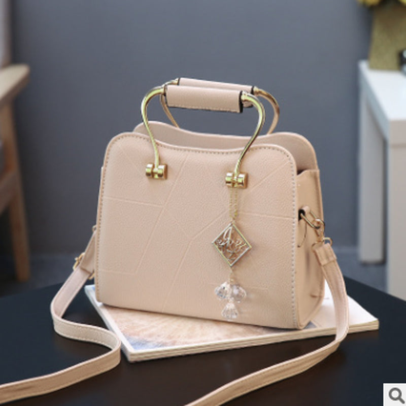 2021 New Fashion Korean Version of the Ladies Handbag Small Bag Female Shoulder Diagonal Package