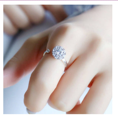 Fashion the Same Sweet Butterfly Revolving Ring