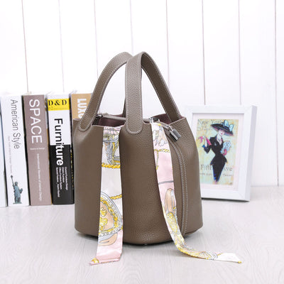 Large-Capacity Leather Handbag with Lychee Pattern