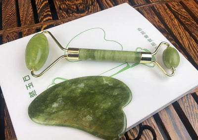 Jade Roll Massager Relieves Facial Tension