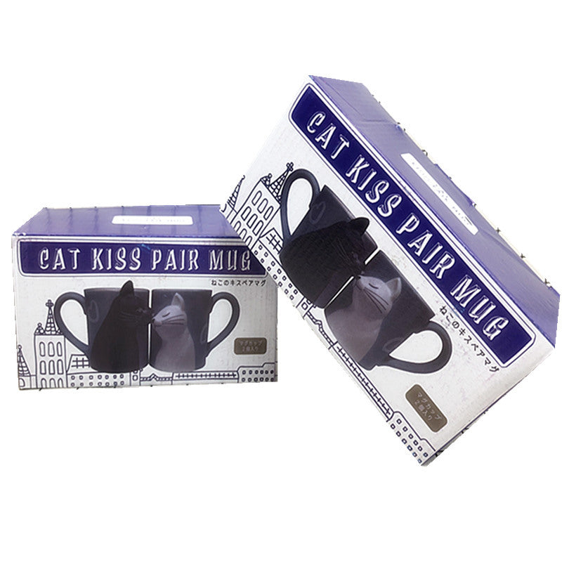 Three-Dimensional Cat Couple Ceramic Mug Black and White Cat Kissing