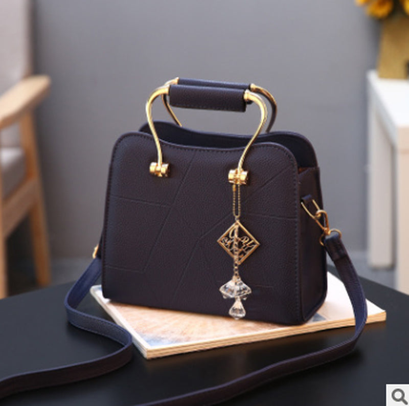 2021 New Fashion Korean Version of the Ladies Handbag Small Bag Female Shoulder Diagonal Package