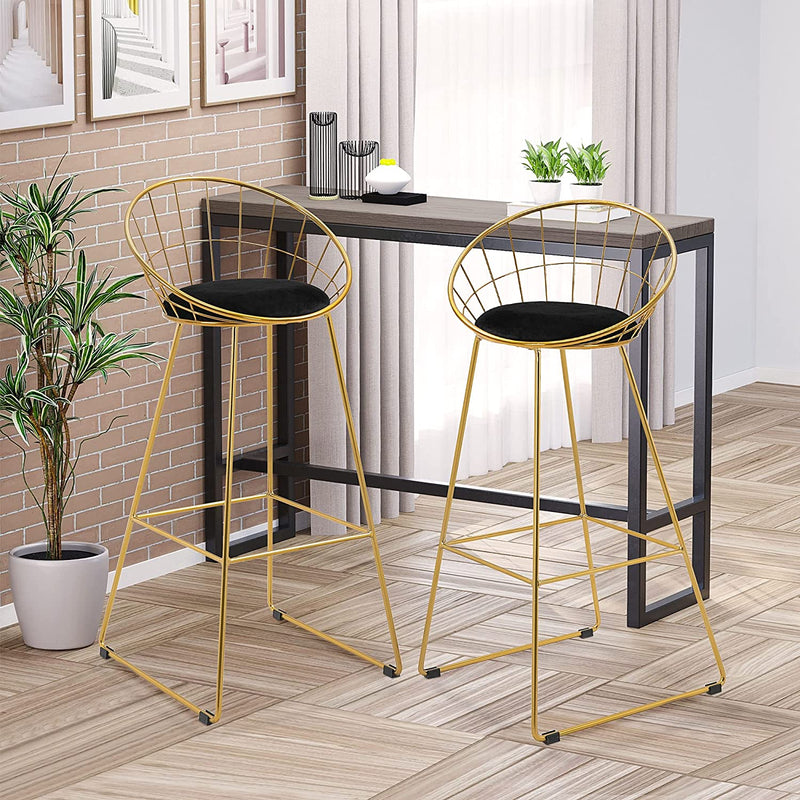 Set 2 Sgabelli Da Bar Alti Con Schienale E Poggiapiedi per Salotto O Cucina Stile Moderno, Cuscino in Velluto E Struttura in Metallo, 52.5X47X97Cm, Nero E Oro